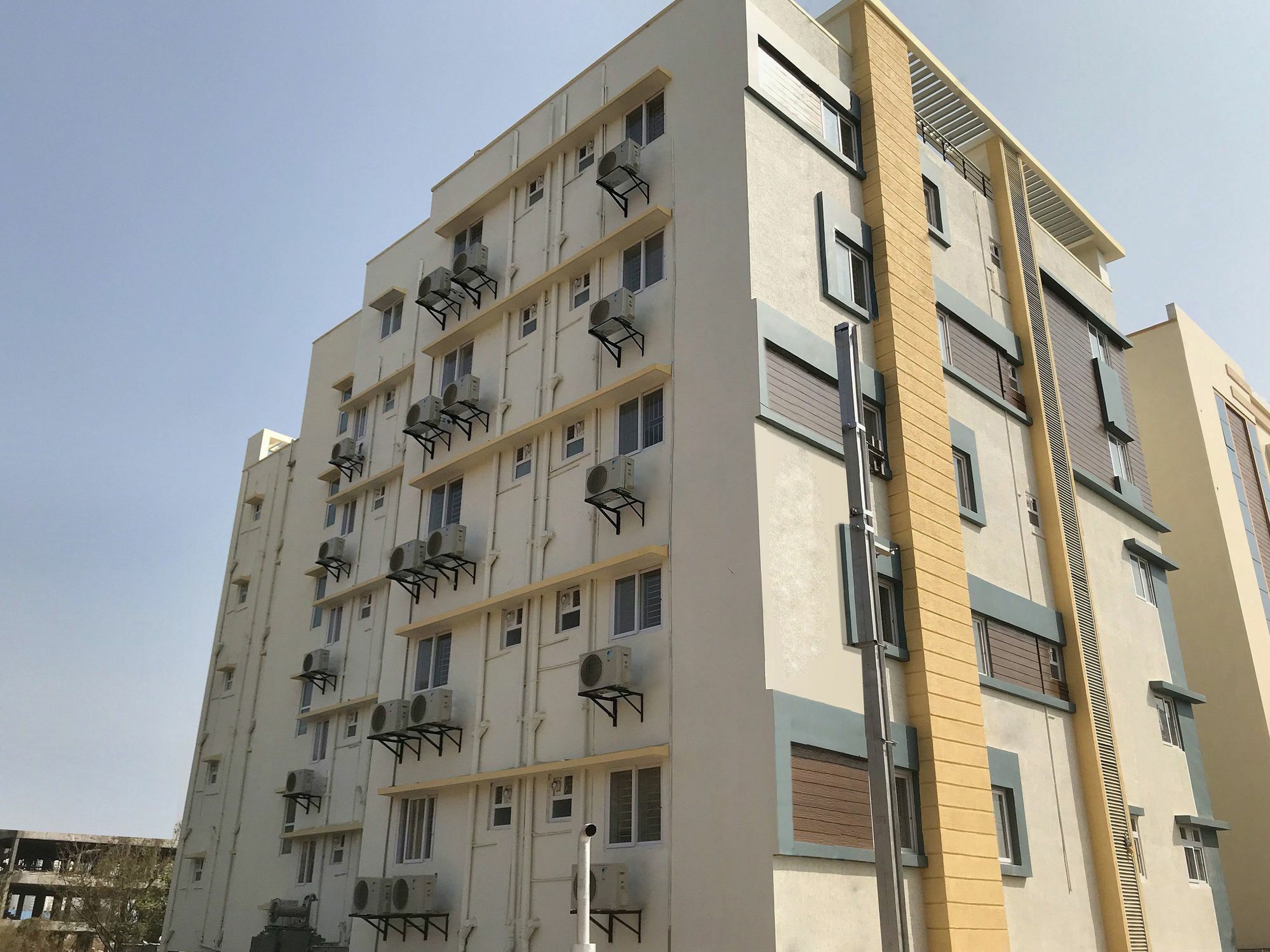 Itsy Hotels Infinity, Hitech City Hyderabad Exterior photo
